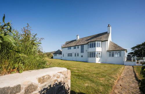 Cliff Top - Panoramic Sea Views with Spa & Hot Tub - Photo 74