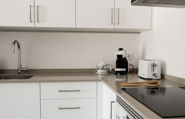 Bright Apartment Near Mountains - Photo 10