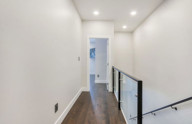 New Luxury Townhome 27 - Photo 33