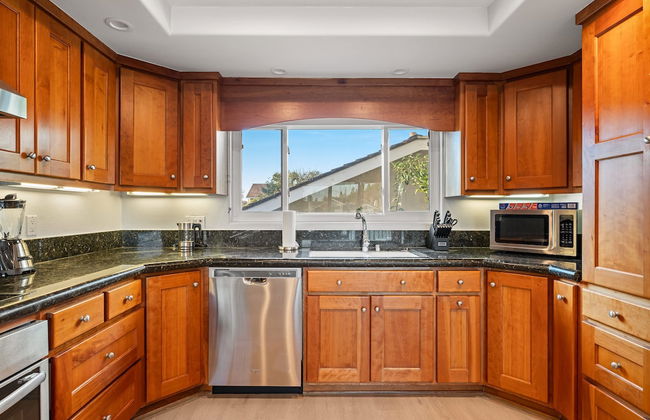 Waterfront Retreat With Stunning Views Modern Co - Foto 23