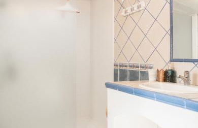 Charmante villa familiale, avec piscine privée, idéale pour une journée à la plage et proche des grands buffets - Foto 4