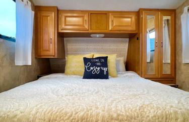 The Glamper Spacious 5th Wheel - Foto 32