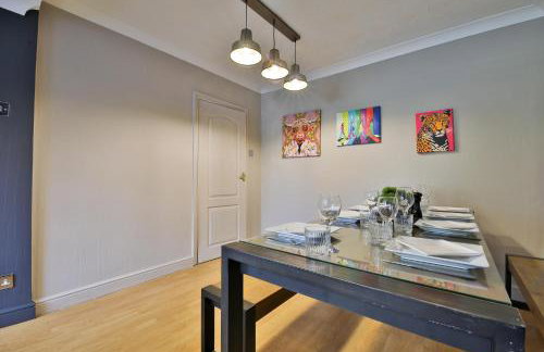 Spacious & Modern Triple-Story Cardiff Home with Pool Table - Foto 36