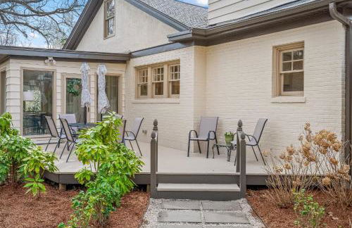 Luxurious Retreat in Historic Downtown Burlington Downstairs Only - Foto 3