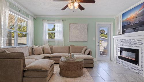 Stylish St Pete Vacation Home w/ Private Pool! - Photo 5