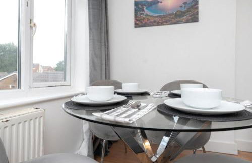 Cozy Cottage 2 Bedroom Apartment with free Parking - Foto 10