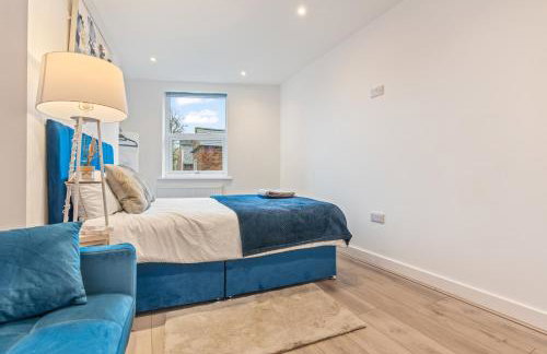 Central 2 Bedroom Apartment with Free Parking Sleeps 8 & Walk to City Centre & Arena - Foto 9