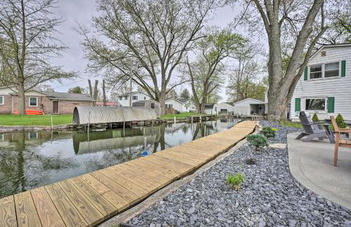 Waterfront Syracuse Home with Patio and Fire Pit! - Foto 25