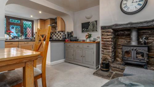 Dog friendly home with secure garden and parking - Foto 5