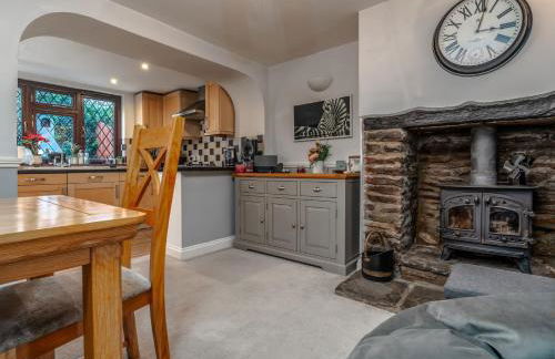 Cosy pet friendly house with garden and parking - Foto 5