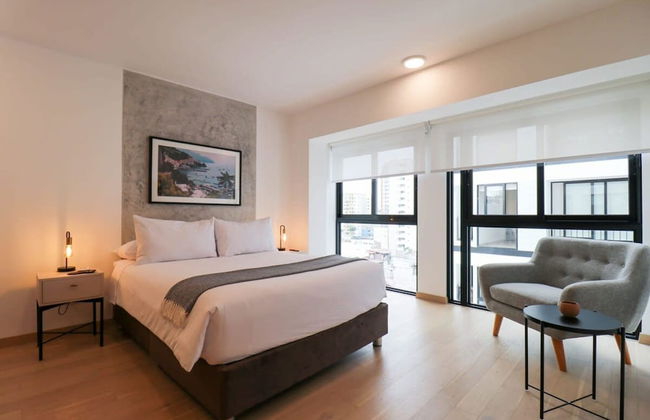 w Splendid 1BR Duplex in Miraflores - Photo 3