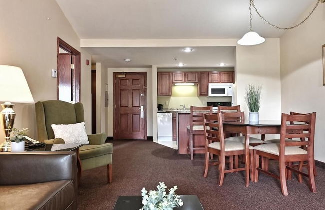 Four Seasons Island Resort - Photo 41