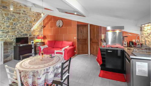 Awesome Home In Grospierres With Sauna - Foto 5