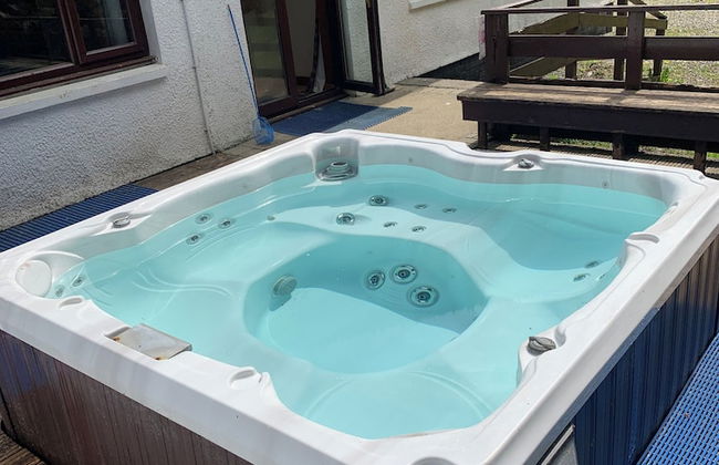 Captivating 5-bed Cottage With Private hot tub - Foto 26