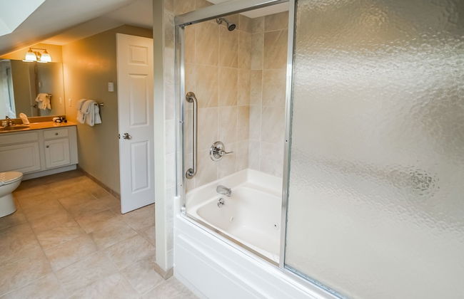 Tanglwood Resort - Photo 18