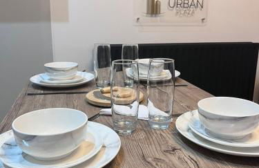 Perfect 1 Bed Apartment - Central with Parking, WiFi, TV, Desk - Foto 14