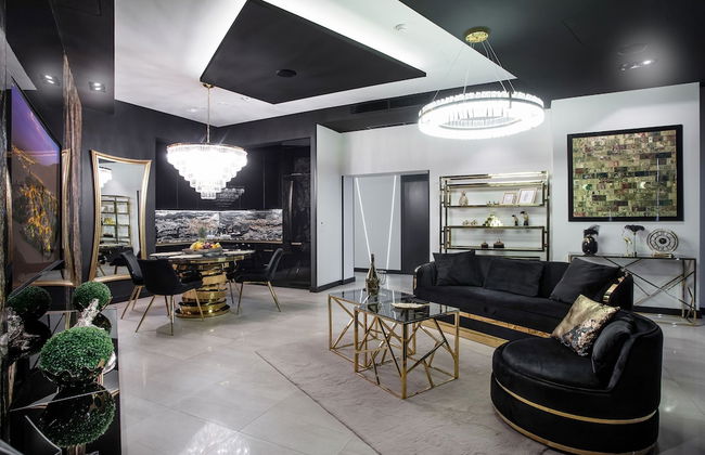 Apartments in Sky Tower with Bathtub near the window - Photo 15