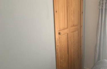 House - Sleeps 4 with Cozy Fireplace - Foto 26