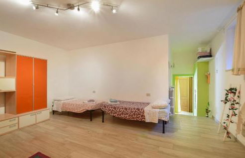 Gorgeous Apartment In Solferino - Foto 12