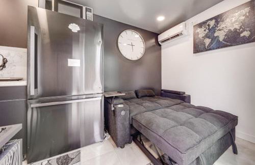 Mod Bungalow with Ultra-Private Outdoor Hang Space! - Foto 3