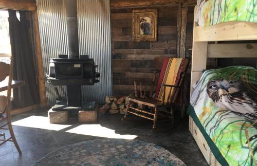 Red-tail Roundhouse at 22 West Cabins and Recreation - Foto 44