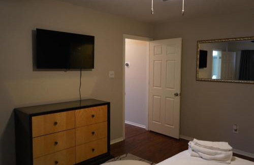 Modern and Cozy 3BR Memphis with Jetted Tub - Foto 42