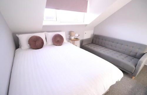 Amaya Four - Sleeps 5 - 1 bed apartment - Newly renovated- Close to town centre -Grantham Free Gym Access - Foto 7