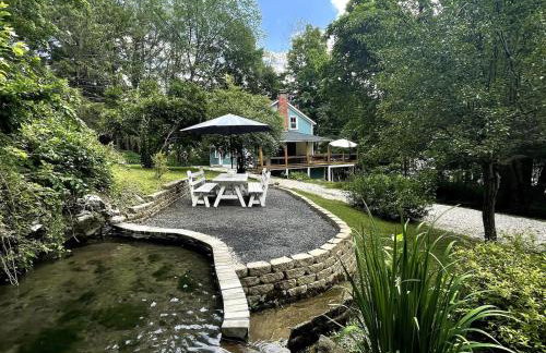 Dual-Home Berkshire Retreat Sleeps 16 - Foto 16