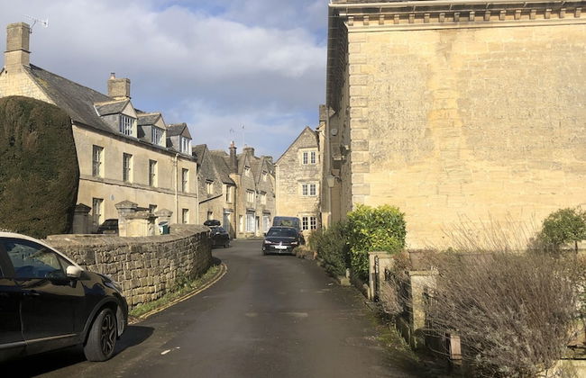 Cotswold Lodge - Photo 43