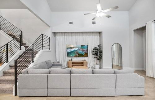 Luxe Modern 4B House with Office 20 min to DT - Foto 25