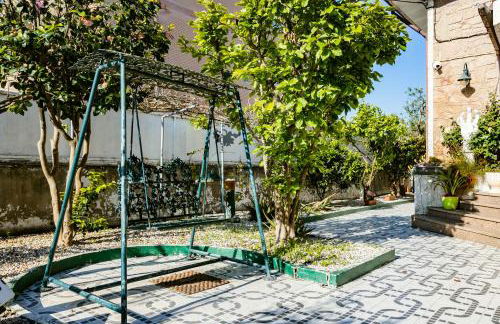 Live, Laugh, Love Beach Guest Home with AC - Foto 26