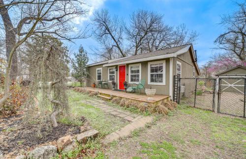 Historic Cabin with Yard 1 Mi to Lake Spavinaw! - Foto 27