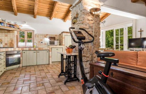 Amazing Home In Moscenice With Wifi - Photo 30