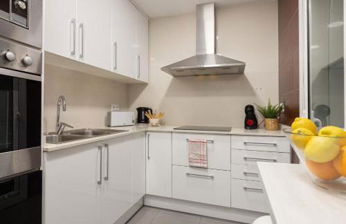 Lets Holidays Centric Apartment in Barcelona - Photo 14