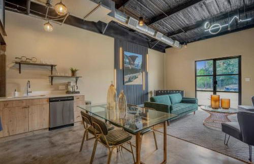 Maltby Motors 2 - Picture Perfect OG Loft near HOU - Foto 17