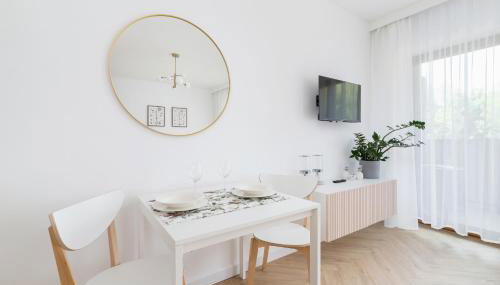 Ceglana Park Bright Studio Balcony & Parking Katowice by Noclegi Renters - Photo 2