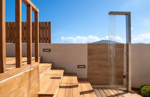 Blue Essence Seaside Villa and Suite - Photo 5