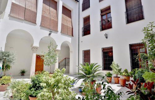 Pedro Lopez Free Parking Cordoba Center - Photo 2