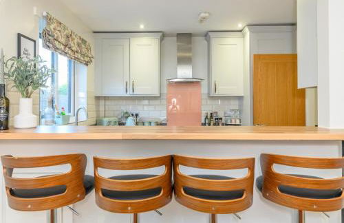 Pass the Keys Family Friendly home in Baildon Court-Free Parking - Foto 4