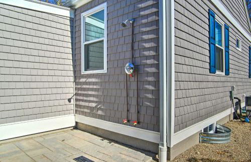 Walk to Shore Updated Buzzards Bay Cottage! - Foto 23