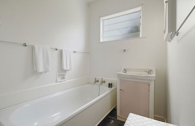 Dazzling Mairangi Bay Retreat Sea Views - Foto 34