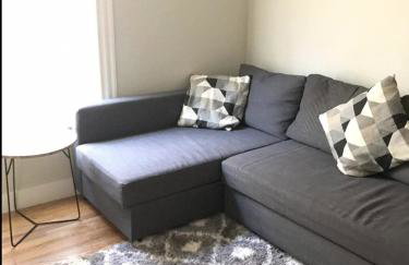 Renovated 2BR Near BU, BC & Green Line, Ideal for Long Stays - Foto 8