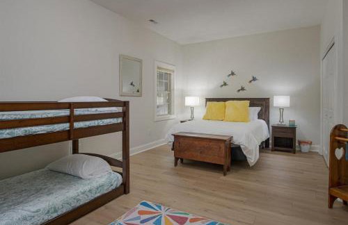 Hummingbird Hideaway · Hummingbird Hideaway in Connestee Falls - Foto 14