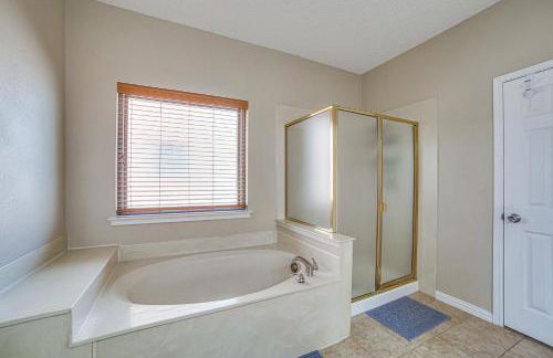 Walk to Lake Ray Hubbard Spacious Home with Pool - Foto 16