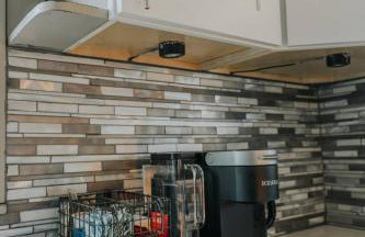 Spacious Downtown Family with Large Patio, Hot Tub, Fire Pit, by Forest & Peak Retreats - Foto 23