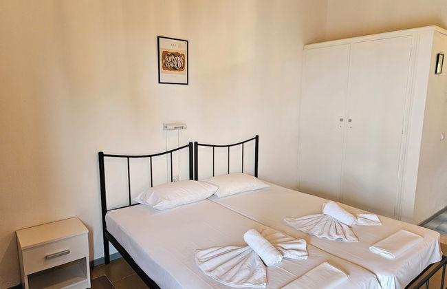 Olga's Sea View Studios -500m from Ipsos - Foto 2