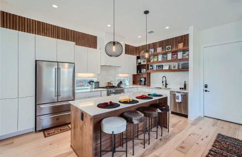 Dip into the 512! Custom Built w/Pool Blocks to DT - Foto 8