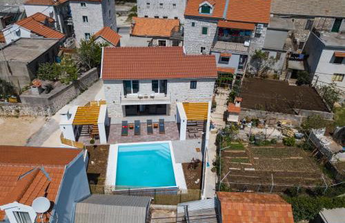 Villa Sulic - Heated Pool and Mountain View - Foto 54