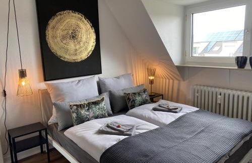 Apartment 1 - Modernes Dachgeschoss-Studio in Duisburg Meiderich, 4,7 km Hbf, U-Bahn 250m, Flughafen Düsseldorf 28 km, Landschaftspark 2,9 km - Foto 8