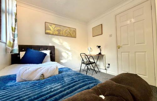 Indoor Heated Pool - Large Family Home - Sleeps 12 - Near Bournemouth Beach - Photo 42